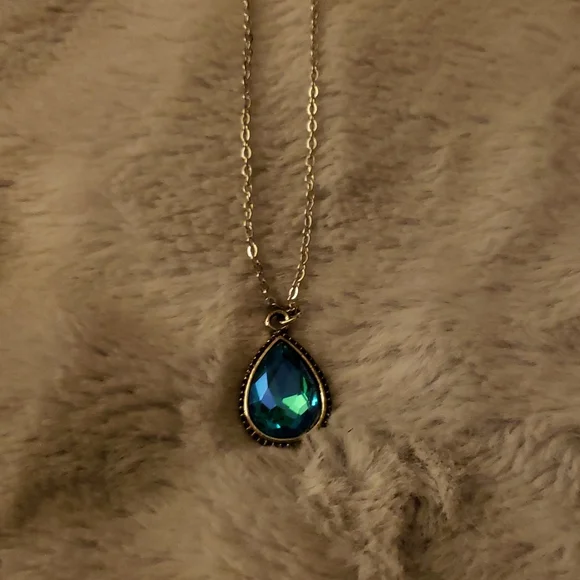 Silver necklace with blue jewel - Picture 2 of 5